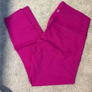 Lululemon Wunder Under Train Leggings 25”.